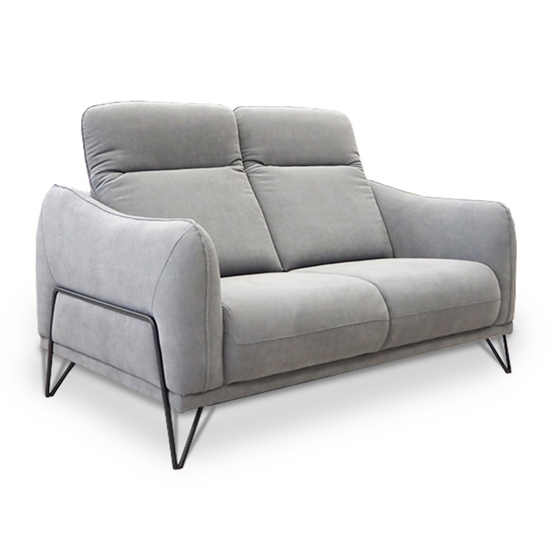 adjustable headrest sofa by J&B Furniture