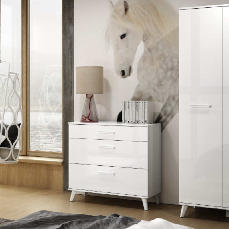 "White Chest of Drawers"