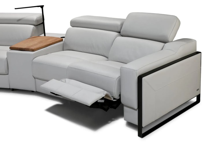 Mayon corner sofa with an extended recliner function – perfect for ultimate relaxation after a long day.