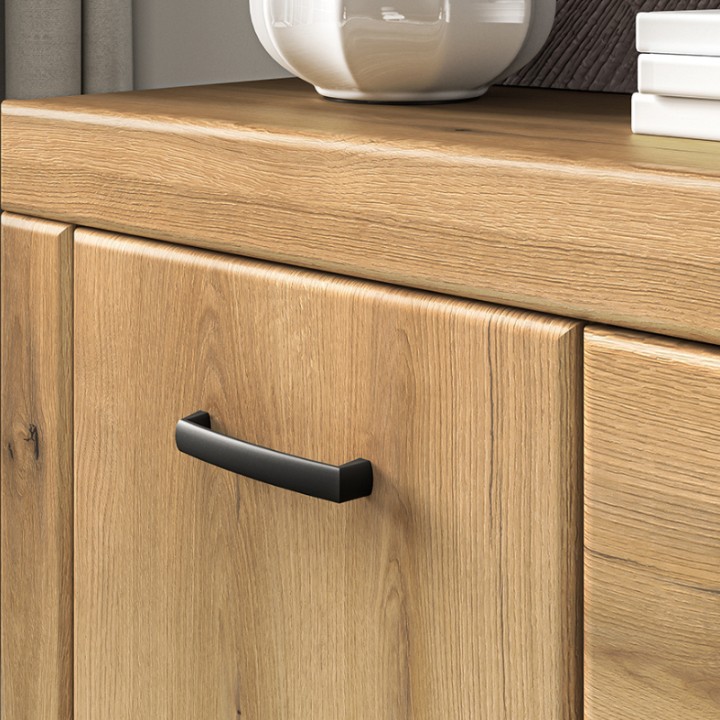 Sideboard with Modern & Traditional Design – J&B Furniture