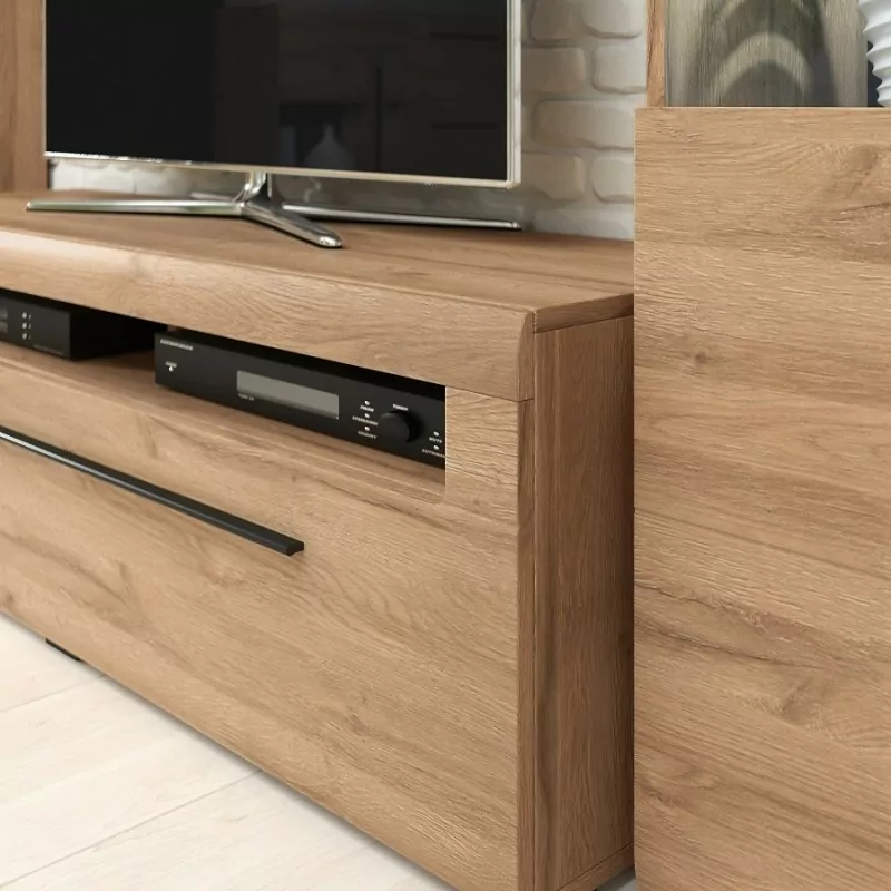 "chest of drawers"