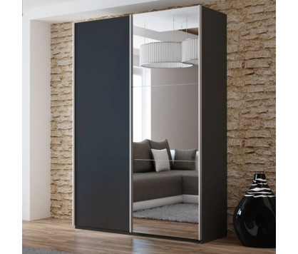 "sliding wardrobe"