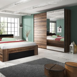 "sliding wardrobe"