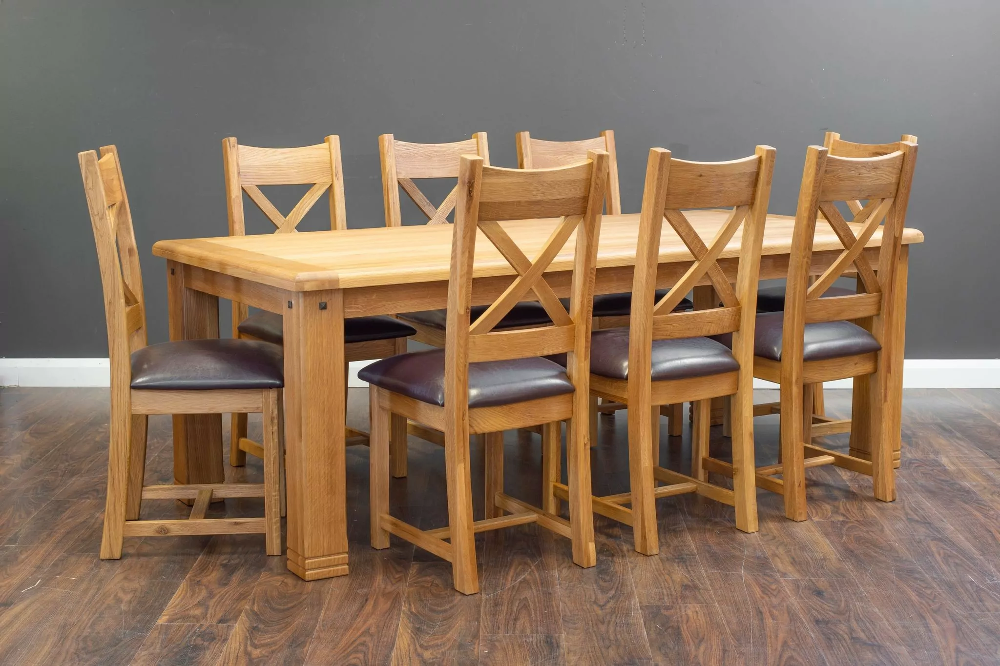 Tables & Dining Sets