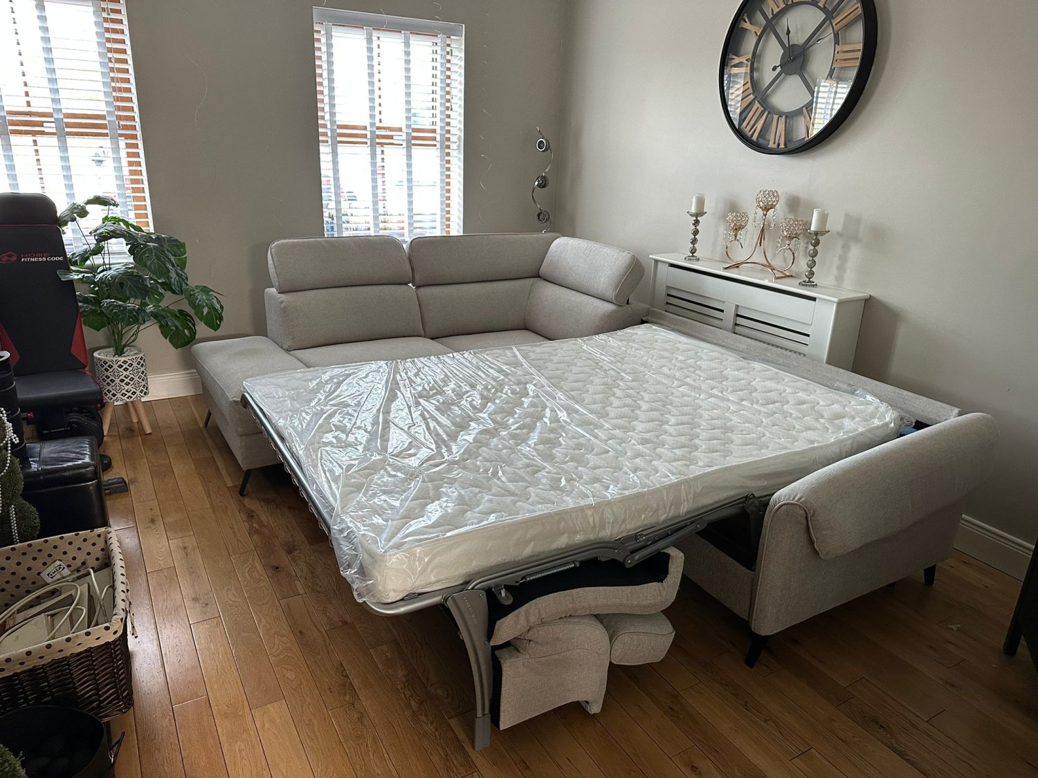 Corner sofa bed